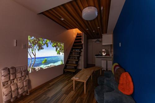 Direct access to the airport , Private accommodation in Osaka city , 3-minute walk from the station , Maximum 7 people , No transfers required to Namba, Umeda, and Tennoji , Government-certified accommodation