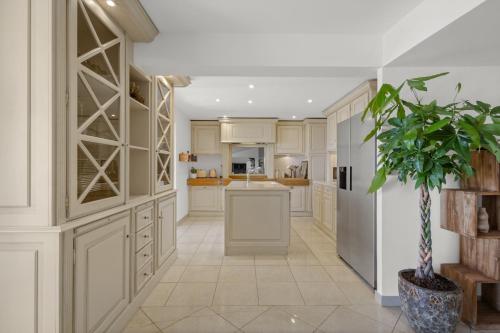 FRGK Luxury Sea View Villa ANITA Heated Pool 7 Bedrooms Cannes