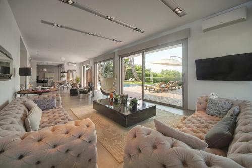 FRGK Luxury Villa Cannes Lord Brougham, Croix-des-Gardes Heated Pool & Ultra-Fast Wi-Fi