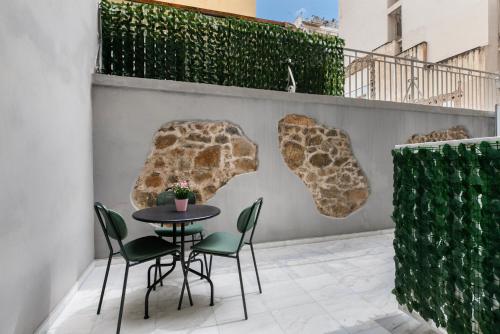 Kolonaki Cocoon - 2-BR Stylish Apt with Courtyard in Kolonaki