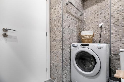 Kolonaki Cocoon - 2-BR Stylish Apt with Courtyard in Kolonaki