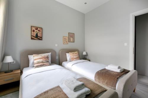 Kolonaki Cocoon - 2-BR Stylish Apt with Courtyard in Kolonaki