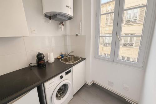 Appartement Cosy Paris 18 Sejour Proche Metro