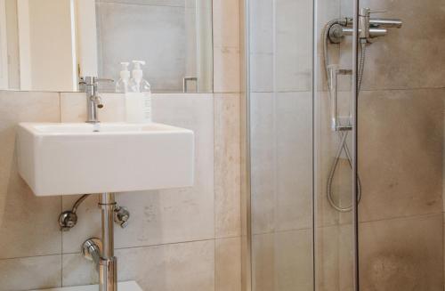 Un baño de Porto Spot Hostel