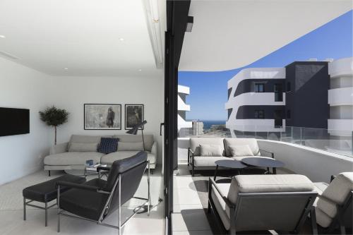 Luxury Apartment with Terrace in Higueron