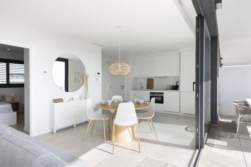 Elegant Luxury Suite with Terrace in Higueron