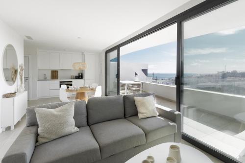 Elegant Luxury Suite with Terrace in Higueron