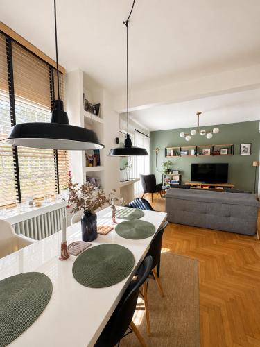 Athenian Coastal Urban Living