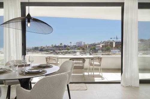Foto Modern Luxury Suite with Terrace in Higueron 1