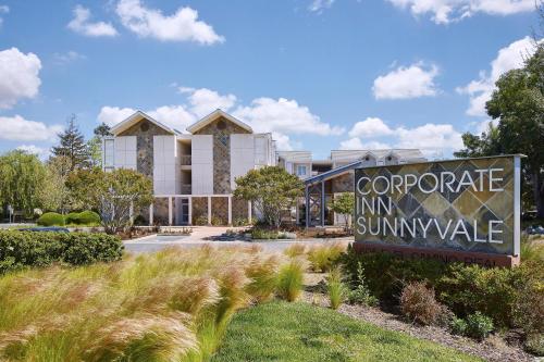 Majoituspaikan Corporate Inn Sunnyvale - All-Suite Hotel pohjapiirros