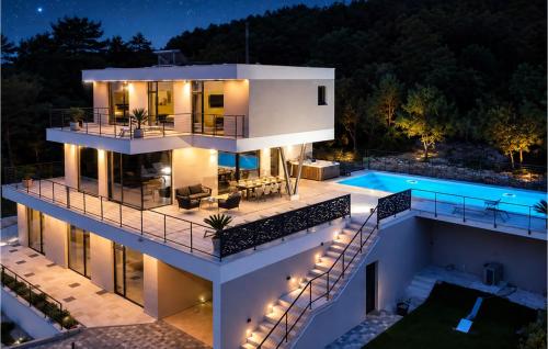 Beautiful Home In Zdrelac With Sauna