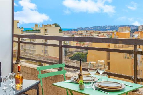 Charmant studio avec terrase et climatisation