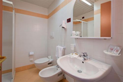 Kylpyhuone majoituspaikassa Hotel Cristallino