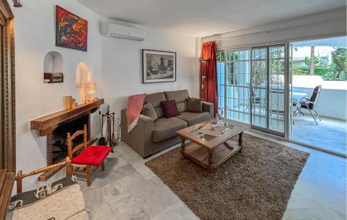 1 Bedroom Pet Friendly Home In Benalmádena