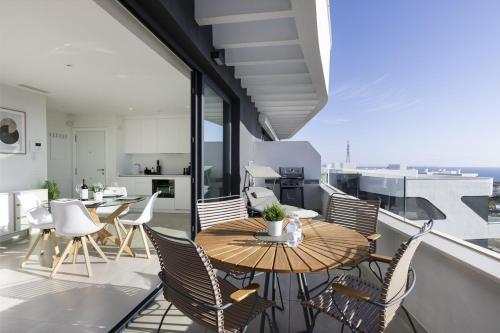 Sunset Top Floor Apartment Higueron