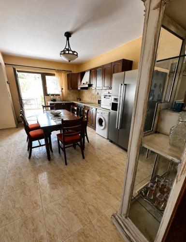 Sunny Retreat - Kefalos Stay with Patio Parking & gym