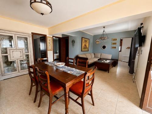 Sunny Retreat - Kefalos Stay with Patio Parking & gym
