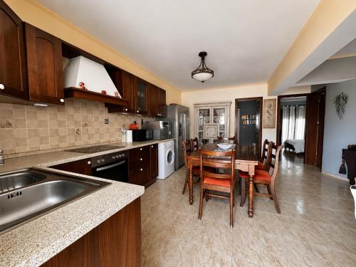 Sunny Retreat - Kefalos Stay with Patio Parking & gym