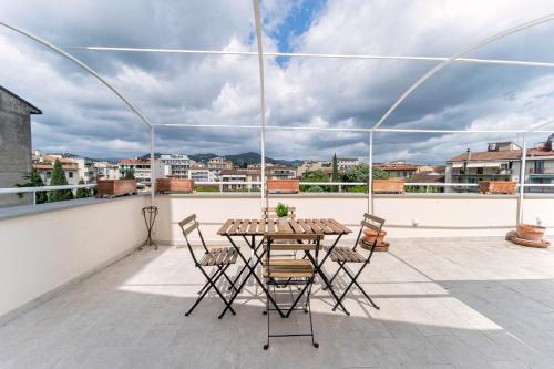 UNYCA - Florence Terrace Apartment