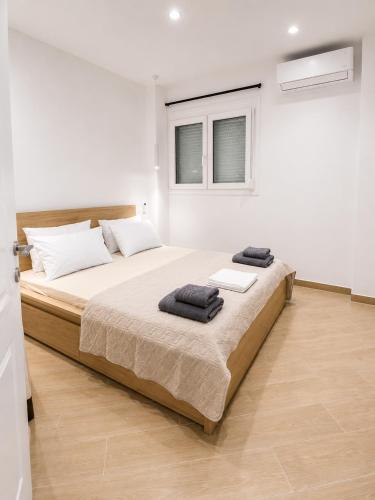 Patrwn 28 Suite 2 by Sotega Lux