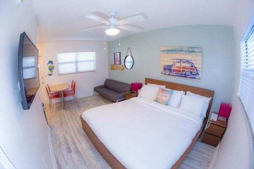 Gallery image of St. Pete Beach Suites in St. Pete Beach