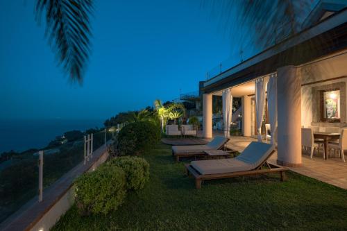 Villa Zagara Garden Spectacular Sea View in Taormina