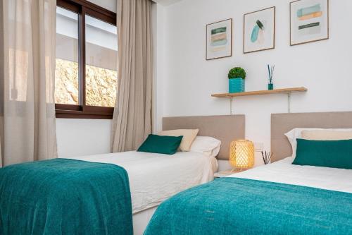 ViVi Homes - Casa Olivia - Sea View - Pool - Terrace