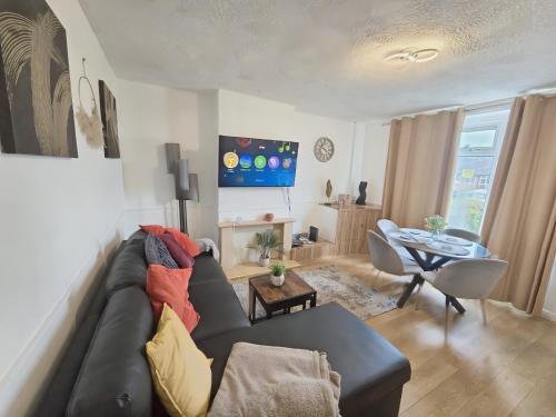 2nd Home Stays Erdington Birmingham - Sleeps 6 Max - Near Erdington Station 10-15 mins walk - Perry Barr Regeneration - Contractors - Long Stays Welcome photo 6