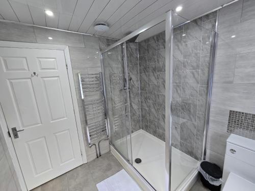 2nd Home Stays Erdington Birmingham - Sleeps 6 Max - Near Erdington Station 10-15 mins walk - Perry Barr Regeneration - Contractors - Long Stays Welcome photo 9