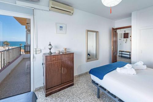 Albaida II 2B - South-Facing, Sea Views, 150m from Beach