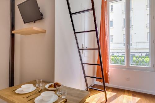 Studio 2P near Roland Garros Stadium