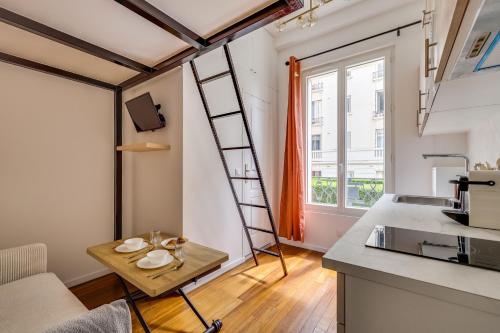 Studio 2P near Roland Garros Stadium