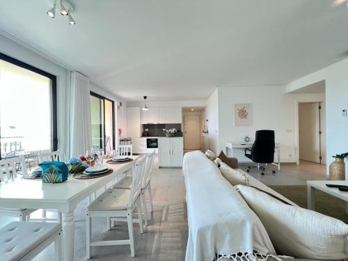 Gardens Pool Vilamoura by FHRAlgarve