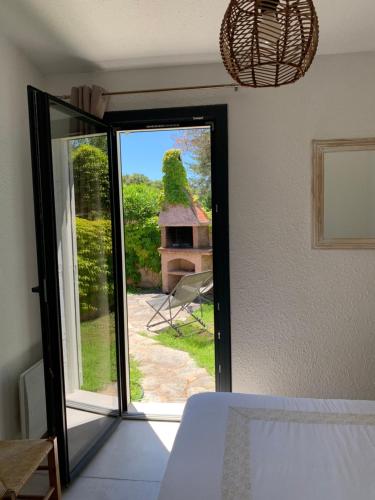Mini Villa Santa Giulia à 120m de la plage