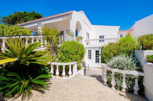 Villa Montenegro - Superbly Located Family Vila