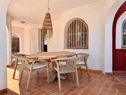 Villa de Luxe à Els Poblets avec Piscine et Parking