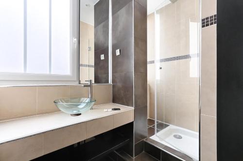 Sentier Historical Center Charming & Cosy Apartment