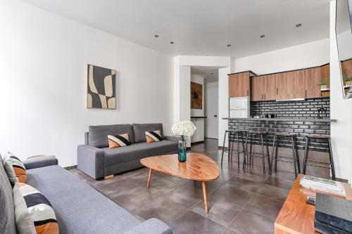 Sentier Historical Center Charming & Cosy Apartment