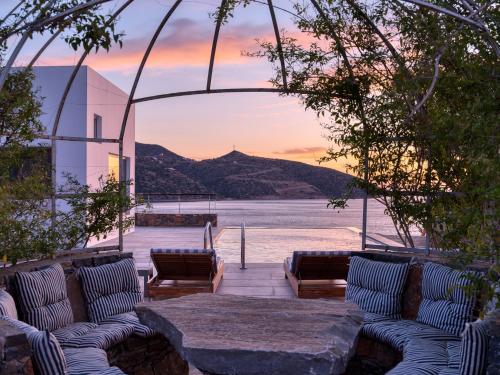 Aiolos Glaros - Seafront Retreat near Agios Nikolaos