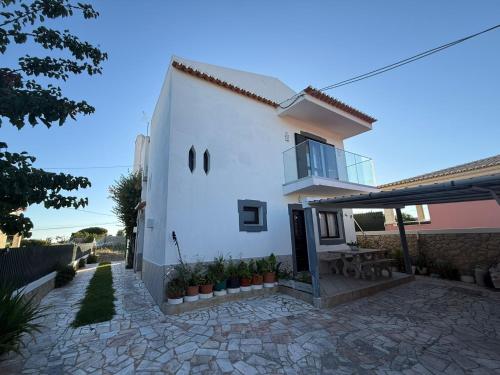 Vivenda Silvestre Family House