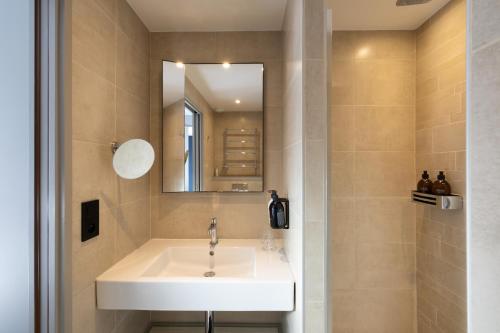 Hotel Le 10 BIS photo 56