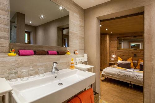 Et badeværelse på Gasthaus-Pension Reiterklause