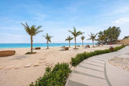 Beachfront Luxury Studio Direct Sea Access