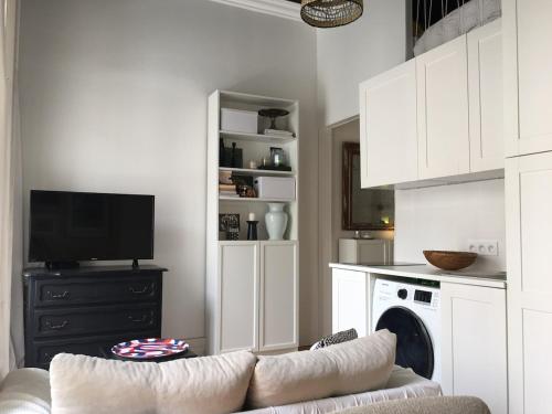 Immeuble pierre studio tramD Fondaudege Boulevard