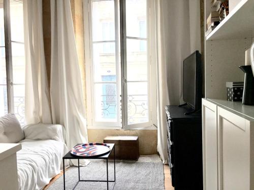 Immeuble pierre studio tramD Fondaudege Boulevard