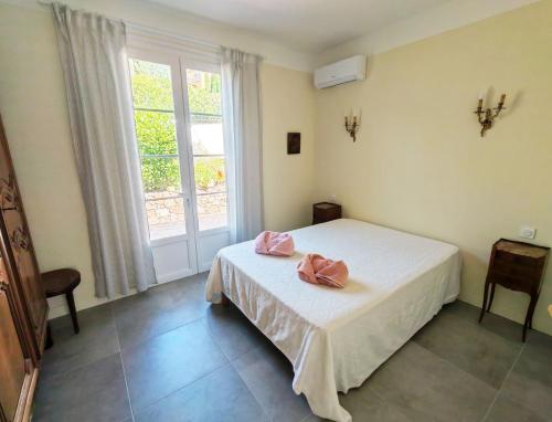 Appartement ensoleillé avec terrasse et plage à proximité