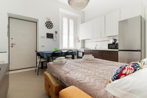 GuestHost - Comfy Flat Zara MM5 close to Isola