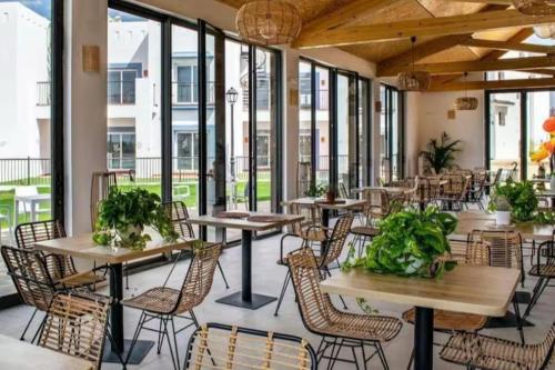 Luxurious Penthouse - View, Roof Terrace, 3BR - 2BA