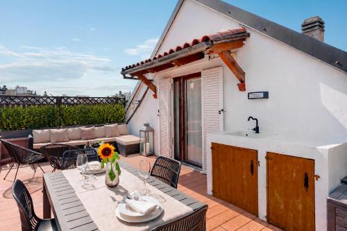 Duomo View Penthouse by Ricasoli Stays photo 25