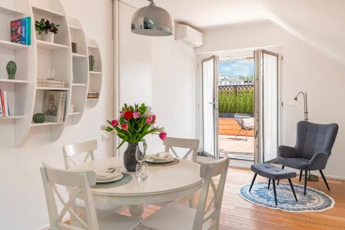 Duomo View Penthouse by Ricasoli Stays photo 5